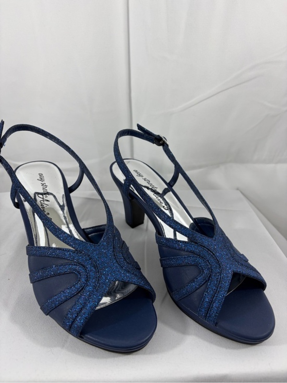 NWT Easy Street Women’s Size 8.5 Elegant Navy Glitter Slingback Heels